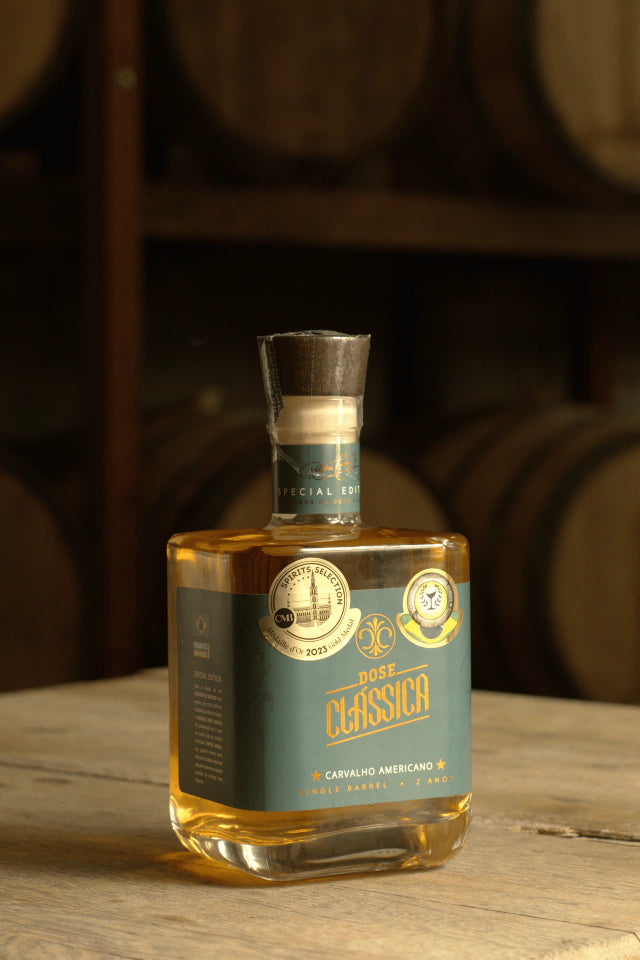 Cachaça Dose Clássica Carvalho Americano 700ml