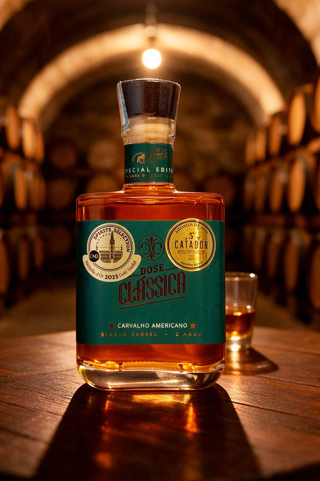 Cachaça Dose Clássica Carvalho Americano 700ml