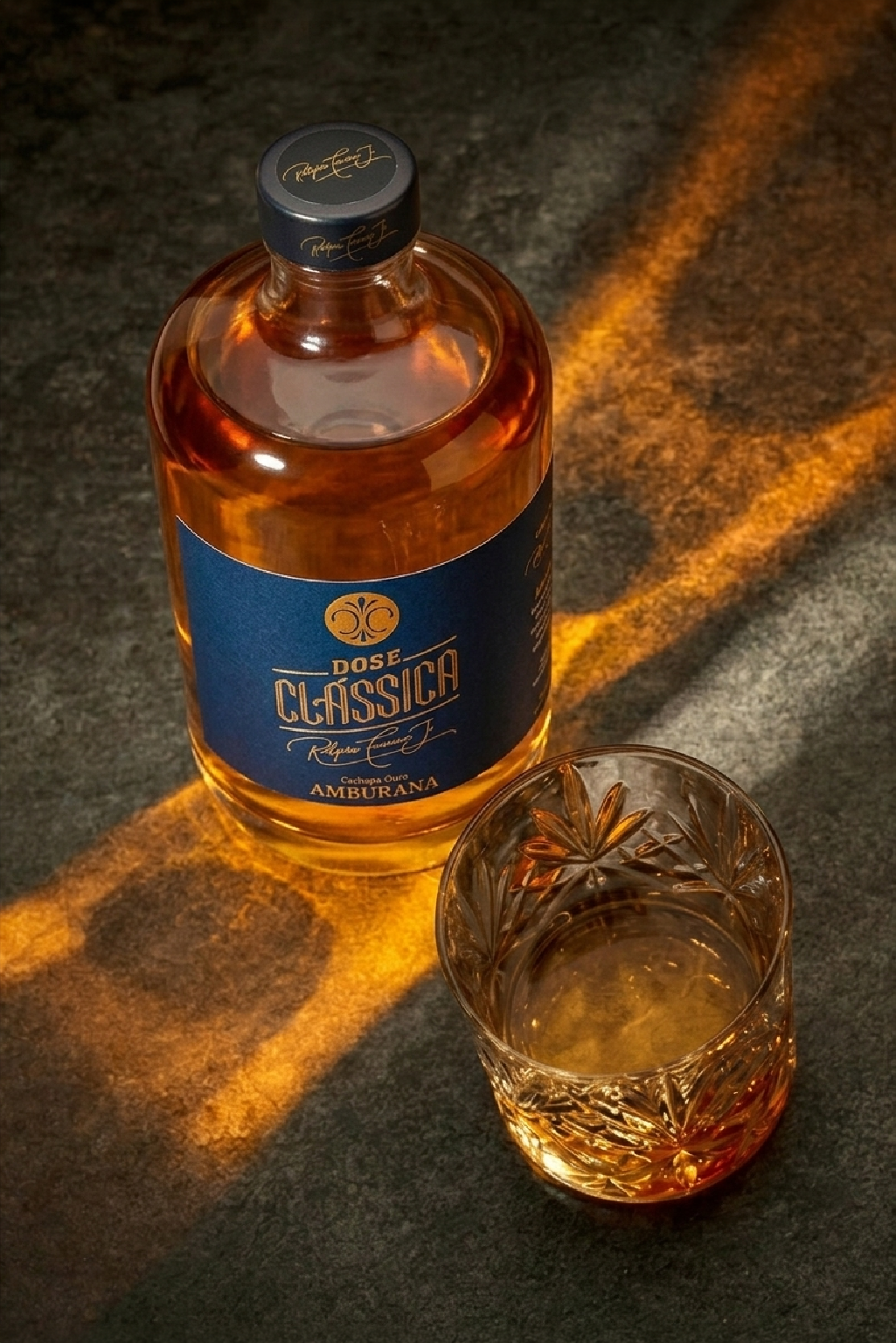 Cachaça Dose Clássica Amburana 750ml