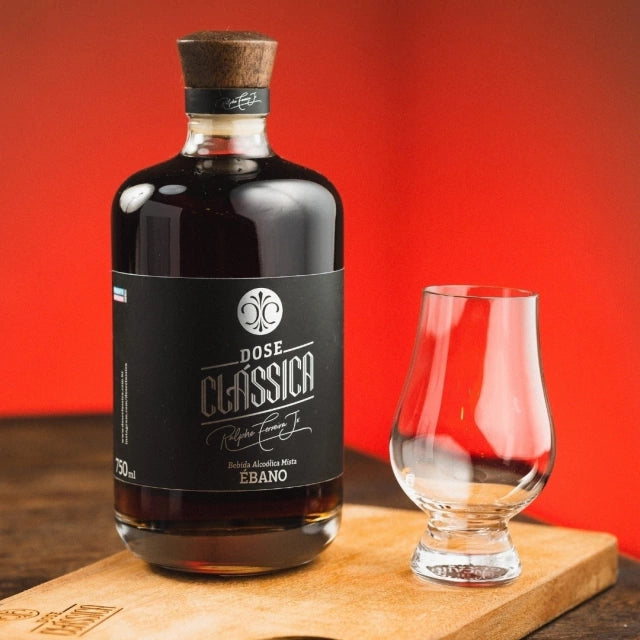 Cachaça Dose Clássica Edição Ebano 750ml