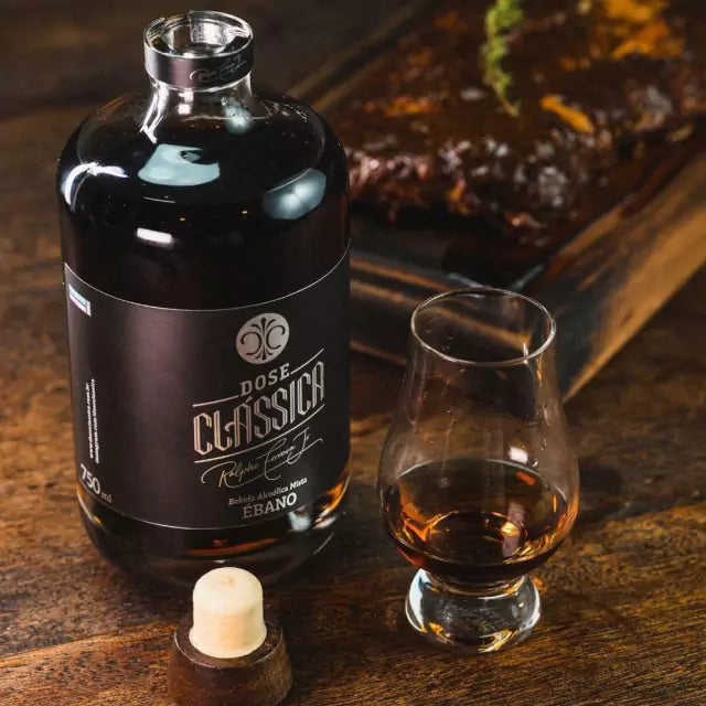 Cachaça Dose Clássica Edição Ebano 750ml